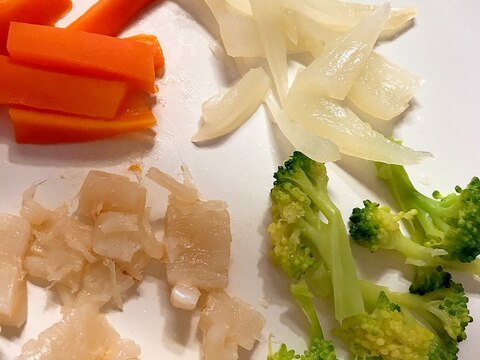 離乳食★質素な野菜と高級ホタテのカラフルプレート